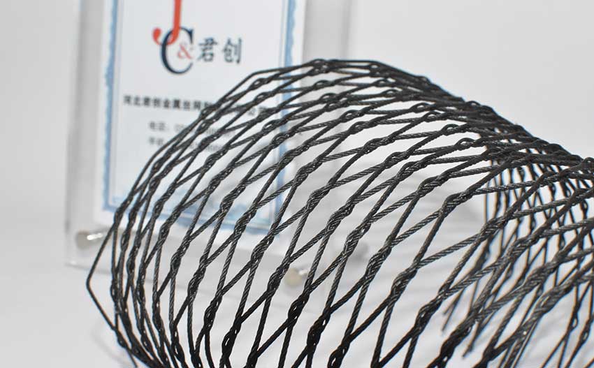 黑色鋼絲繩網